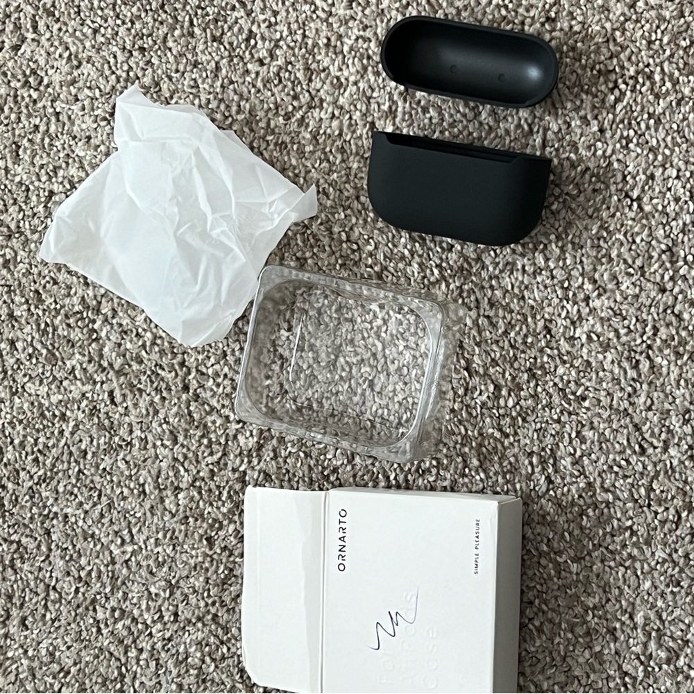ORNARTO Black AirPods Case